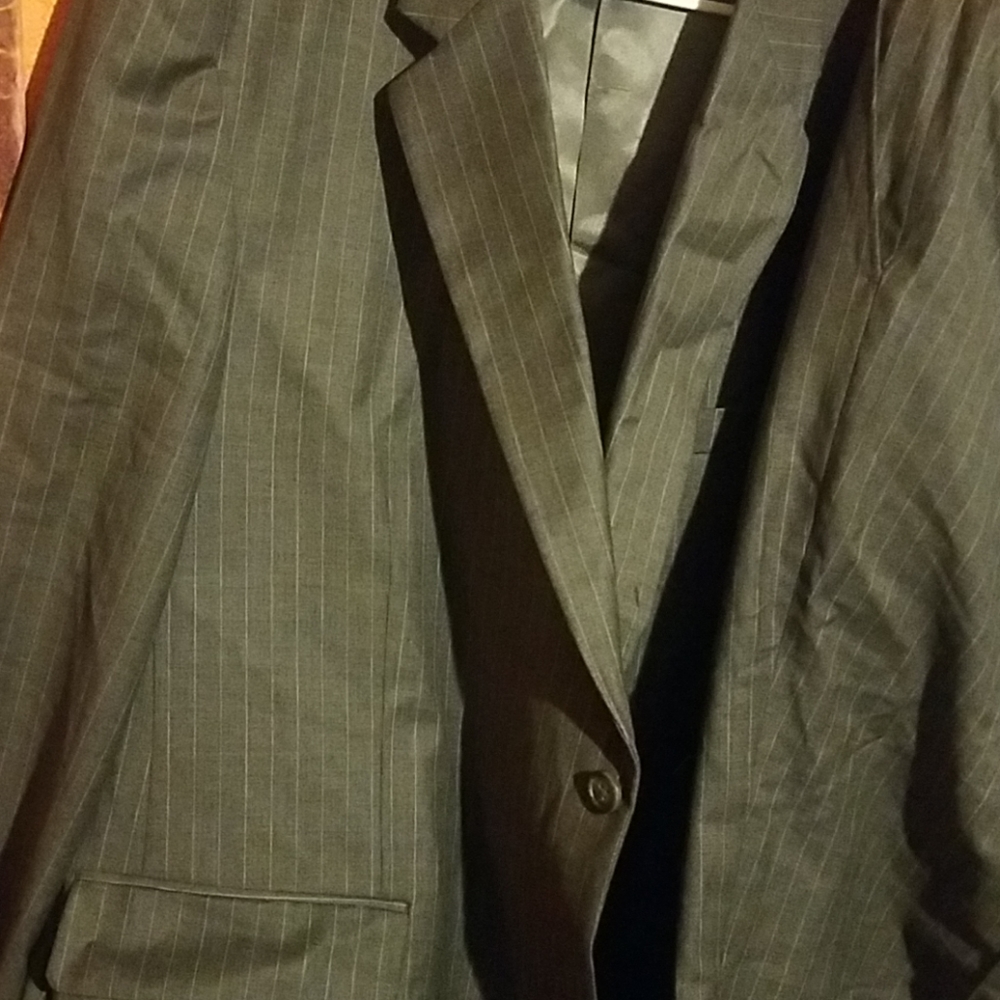 Joseph &feiss international suit